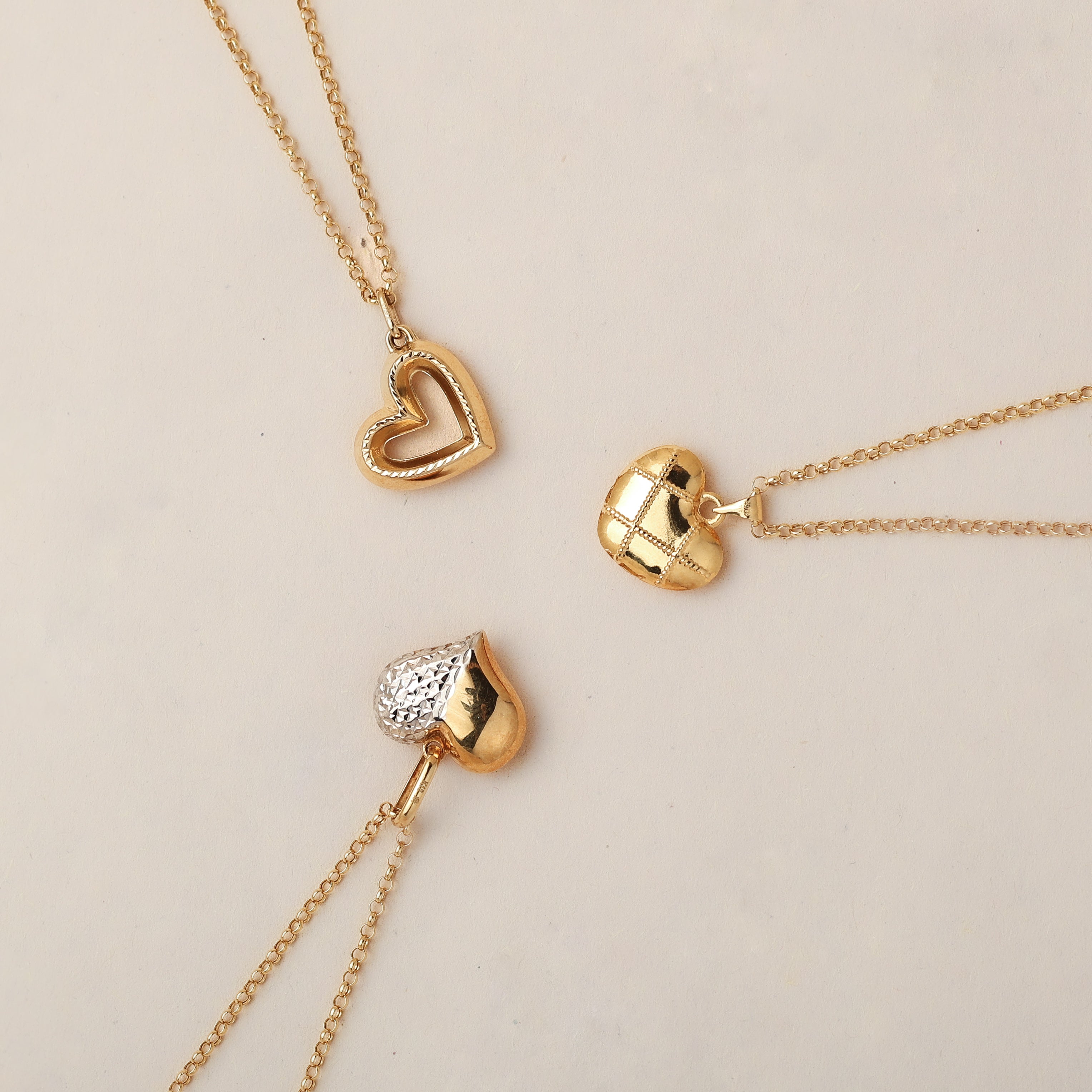 Necklaces & Pendants