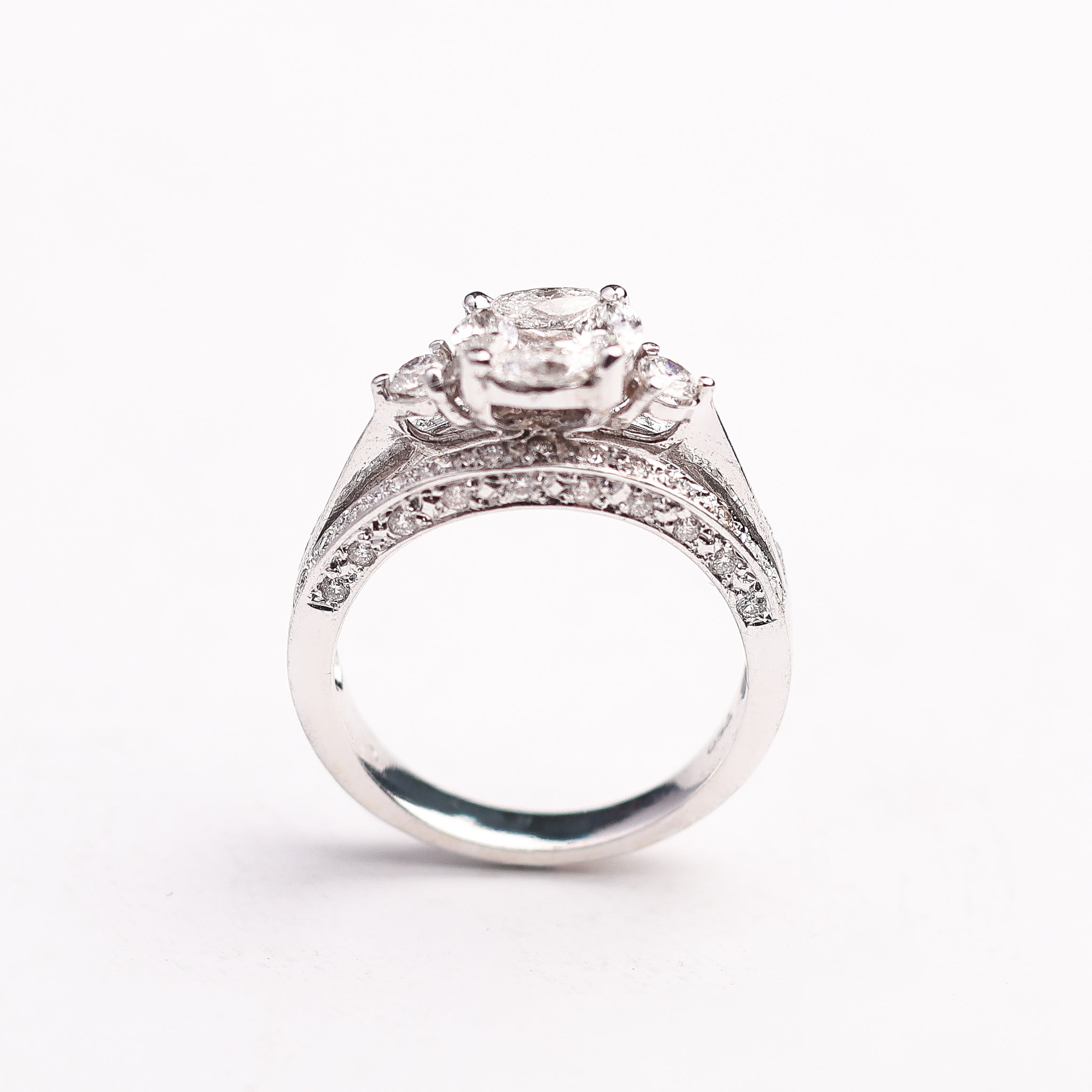 Victoria Split-Shank Ring