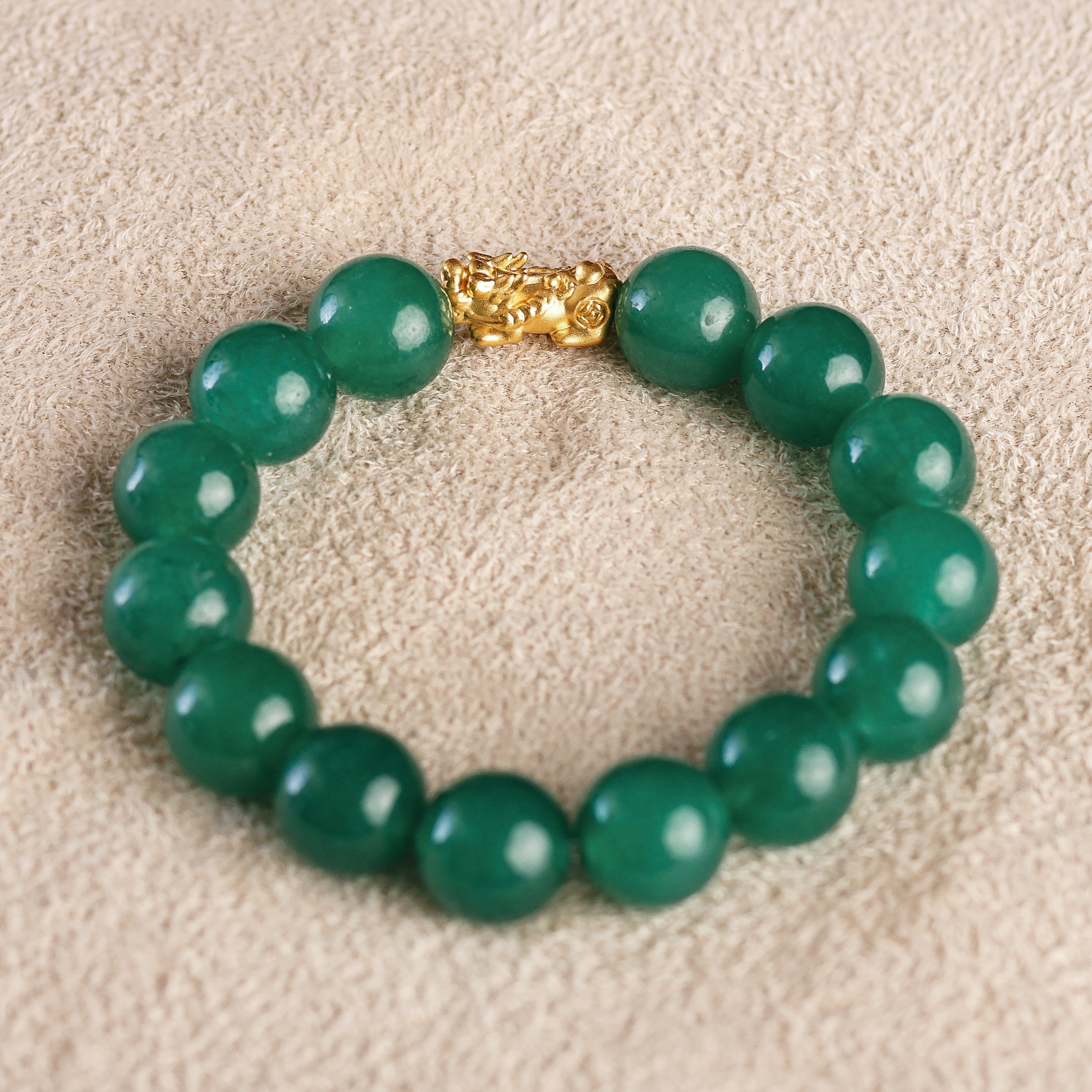 Pi Yao Charm and Green Agate Bracelet