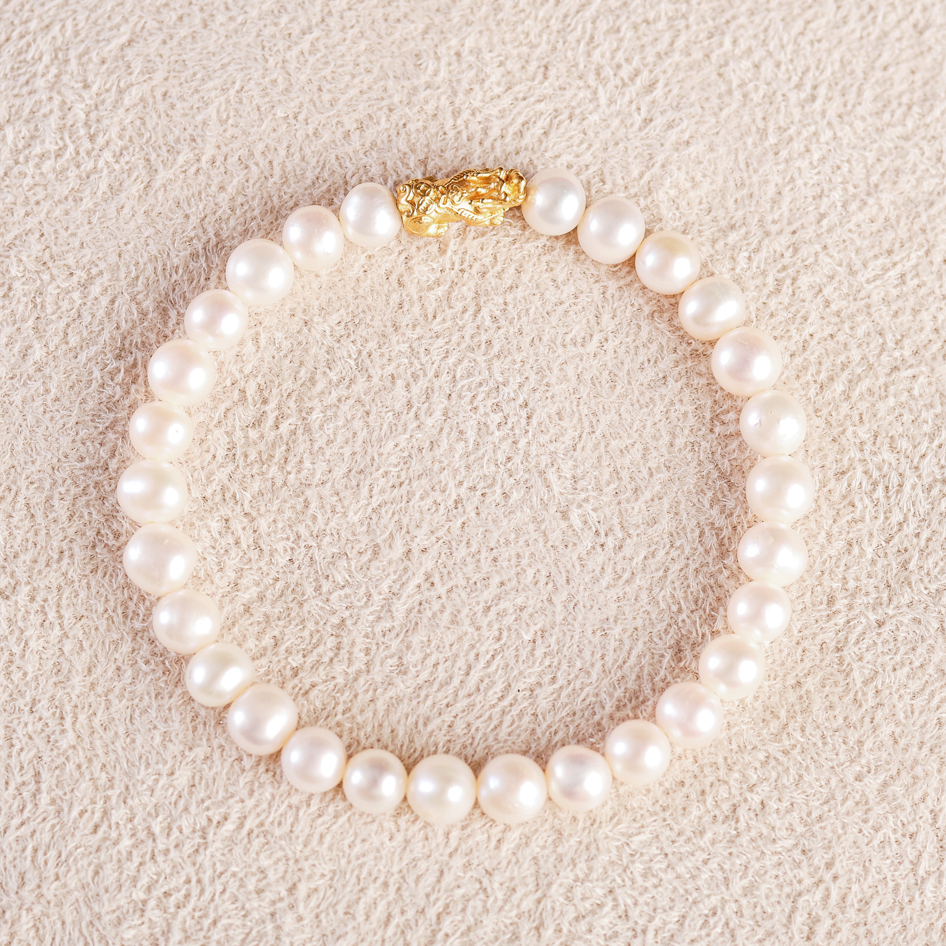 Pi Yao Charm and Mikimoto Pearl Bracelet