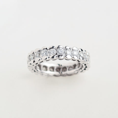 Shared-Prong Diamond Eternity Band