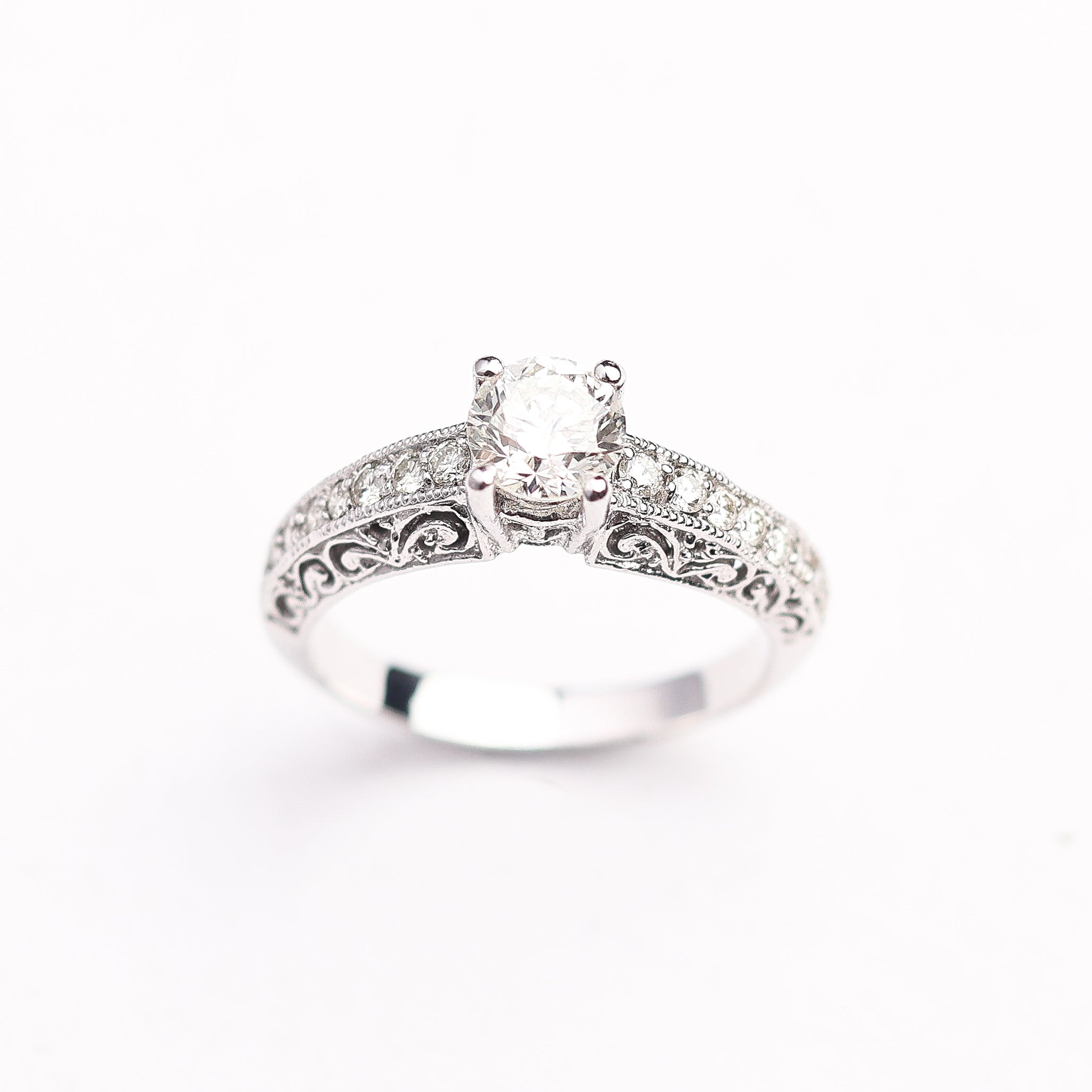 Vintage-Inspired Filigree Diamond Ring