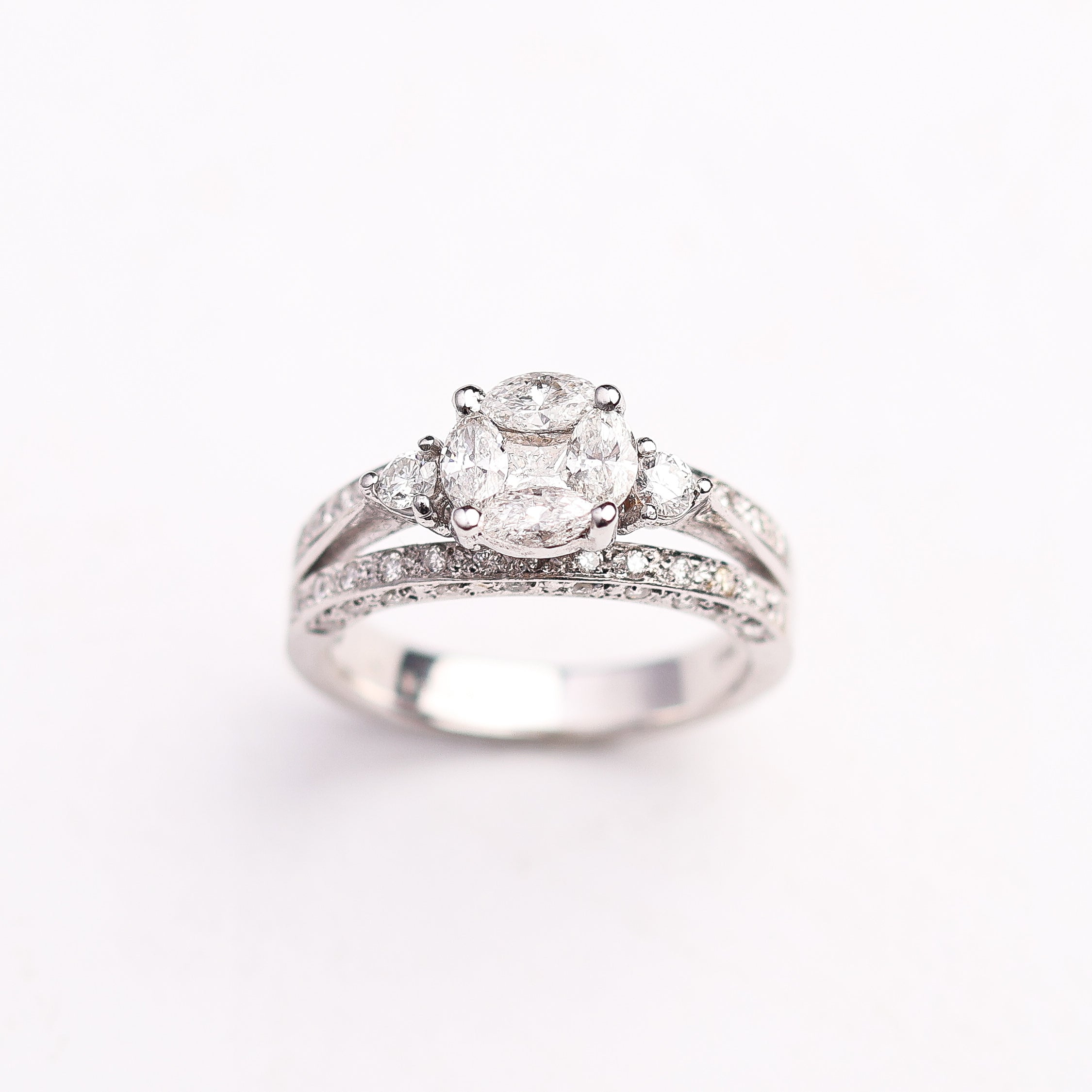 Victoria Split-Shank Ring