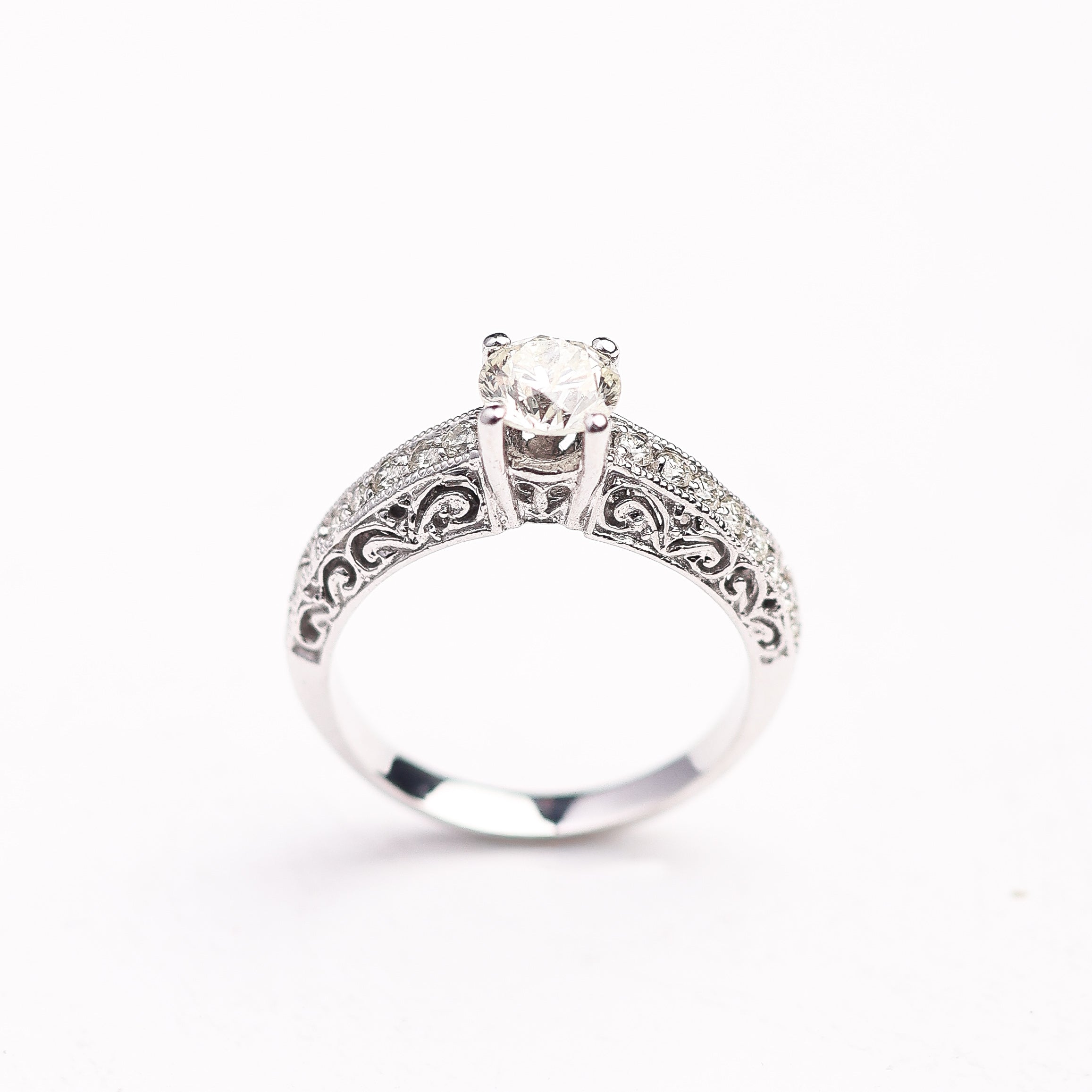Vintage-Inspired Filigree Diamond Ring