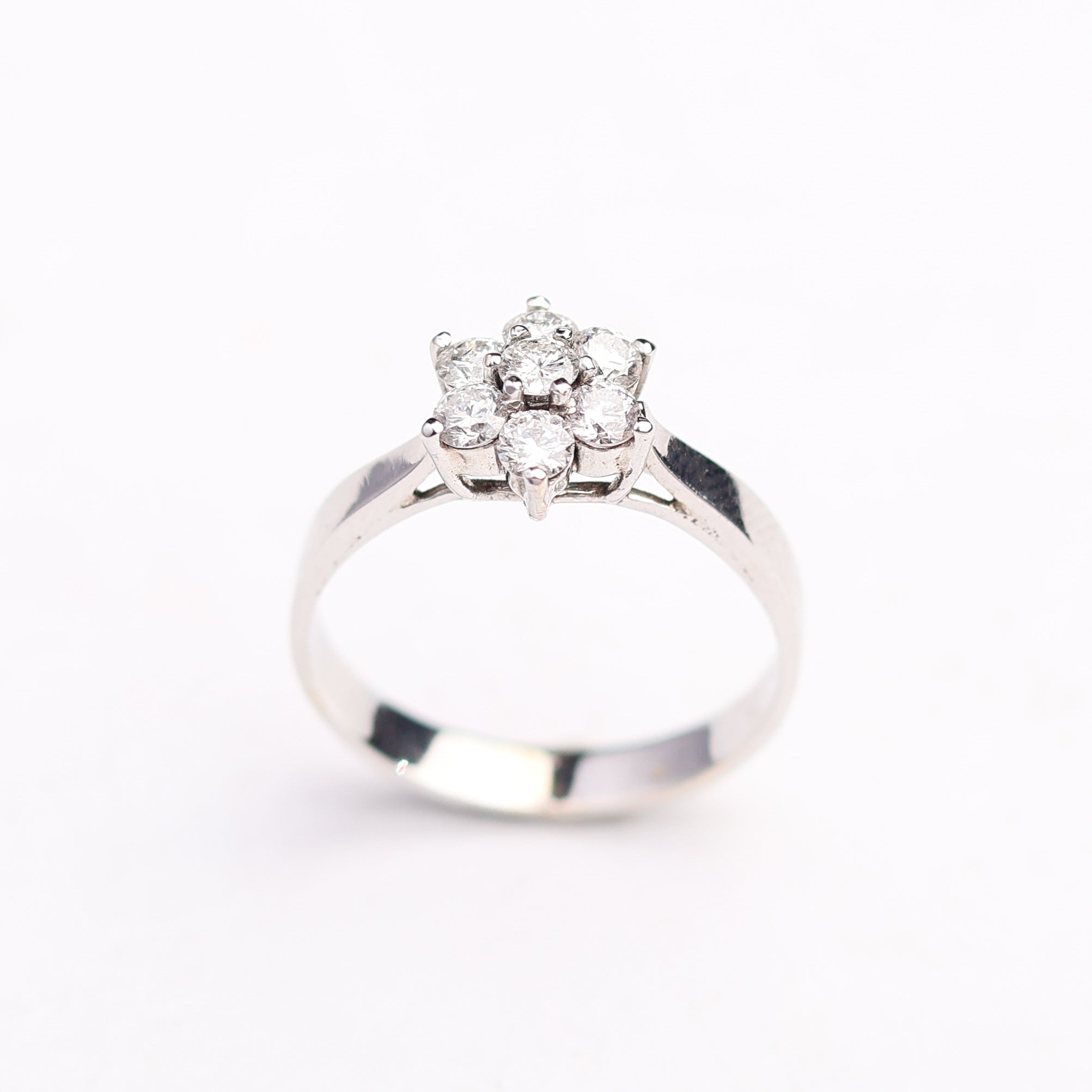 Classic Diamond Rosita Ring